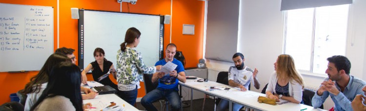 General English in Bristol. Course + Accommodation (2 weeks)